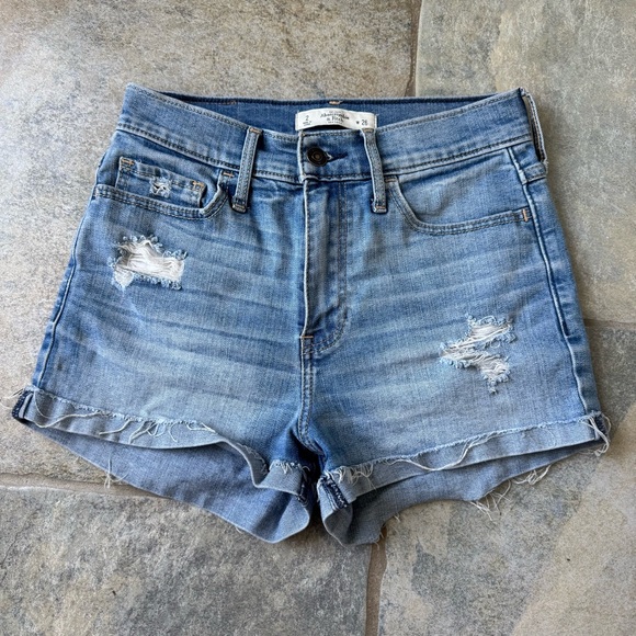 Abercrombie & Fitch Blue High-Waisted Distressed Jean Shorts‎ Size 2/26 - Picture 1 of 4